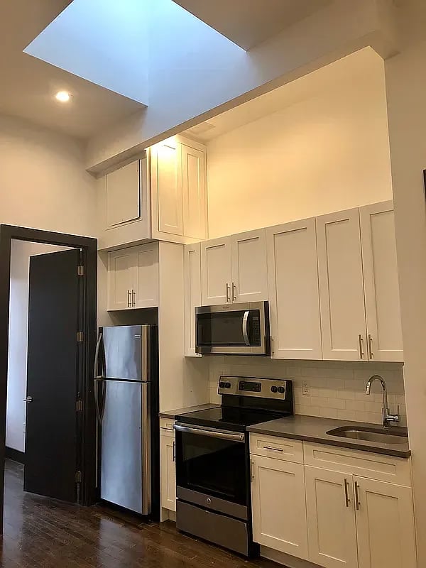 214 Knickerbocker Avenue 3D