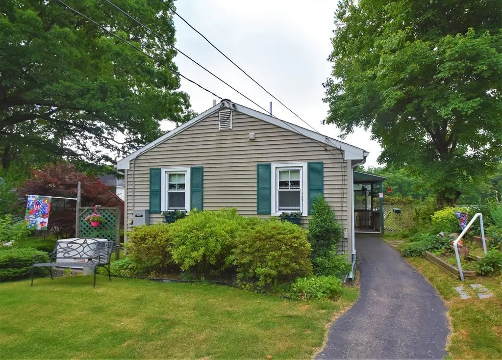 37 Mirror Lake Ave