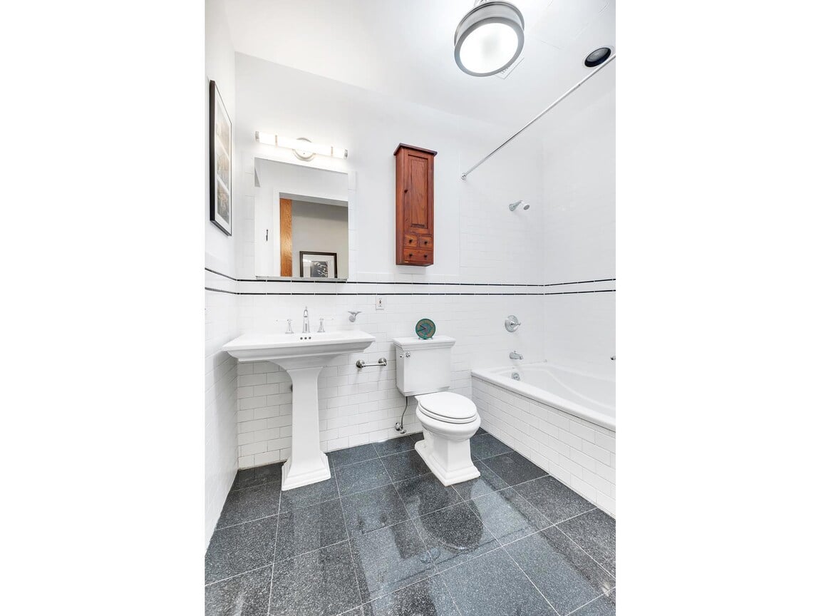 38 Warren Street #9C