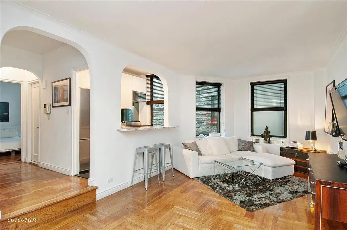 225 West 25th Street Unit: 2A