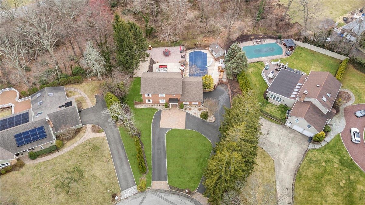 4 Redington Ct