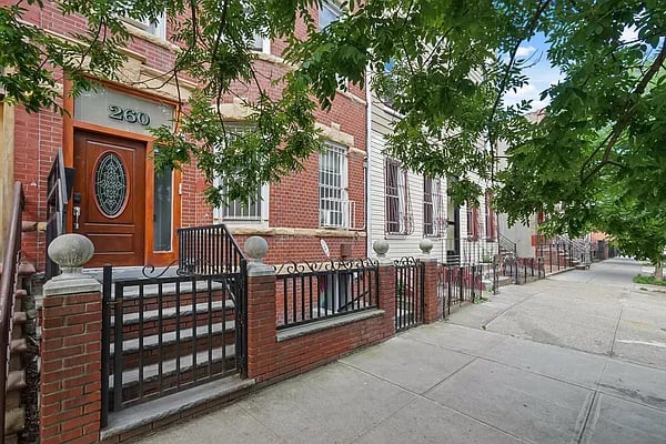 260 MacDougal Street