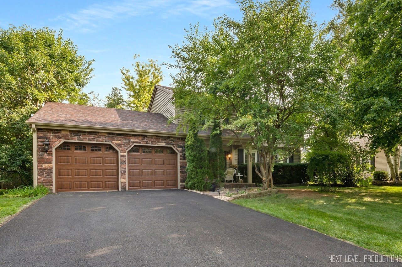 1152 Lexington Ln