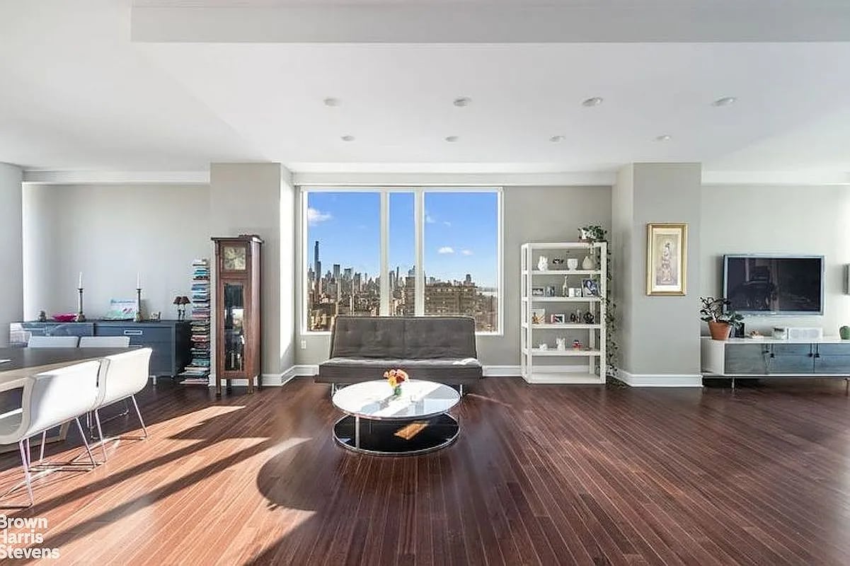 245 W 99th St, APT 27B - In Contract