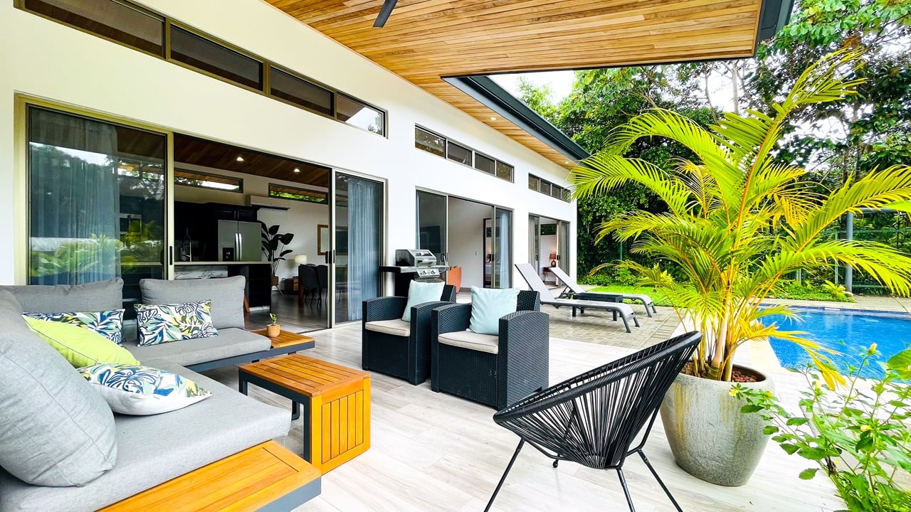 Modern 3BR Home in Highly Desirable Gated Community in Ojochal Costa Rica