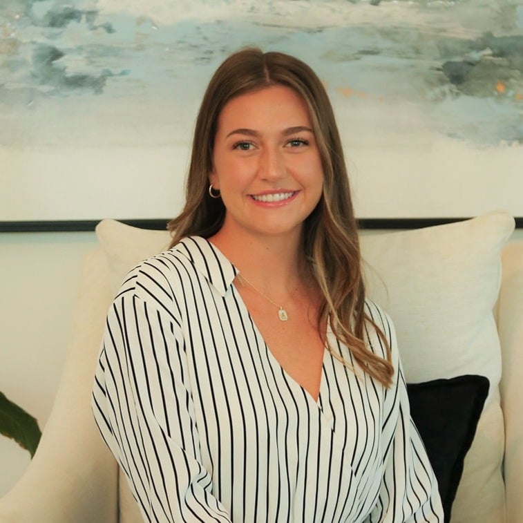 Ashley Whitaker Charlotte, NC Real Estate Agent Headshot