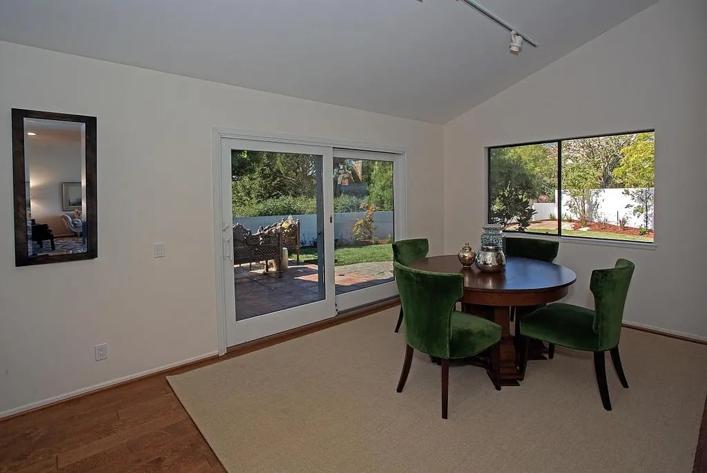 3879 Nathan Rd