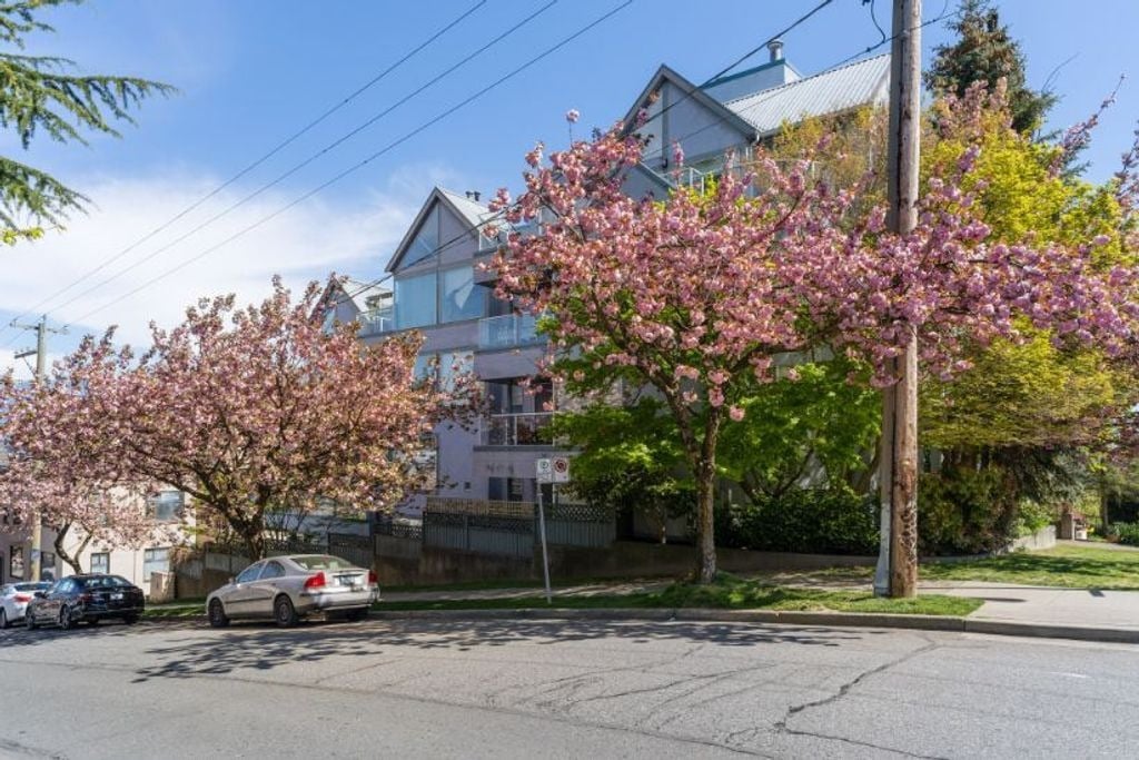 2197 W 2nd Ave, #102