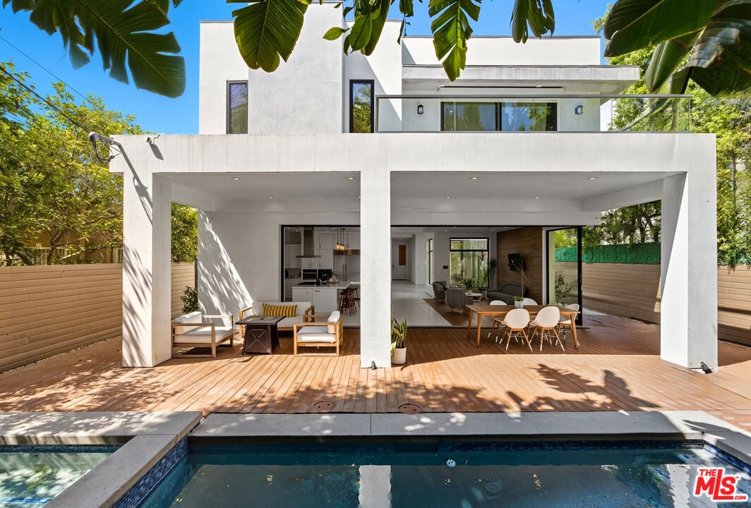 N Crescent Heights Blvd, 90046