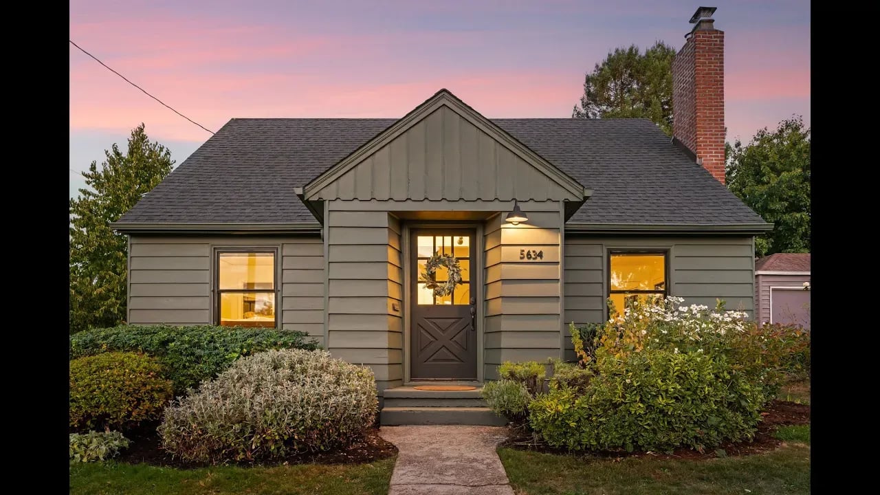 Delightful and sunny Craftsman bungalow seamlessly combines classic historic charm with modern updates5634 NE 35th Ave