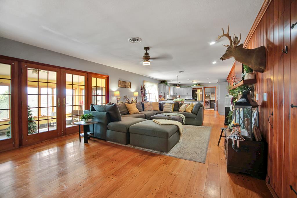 12 Hillcrest Circle