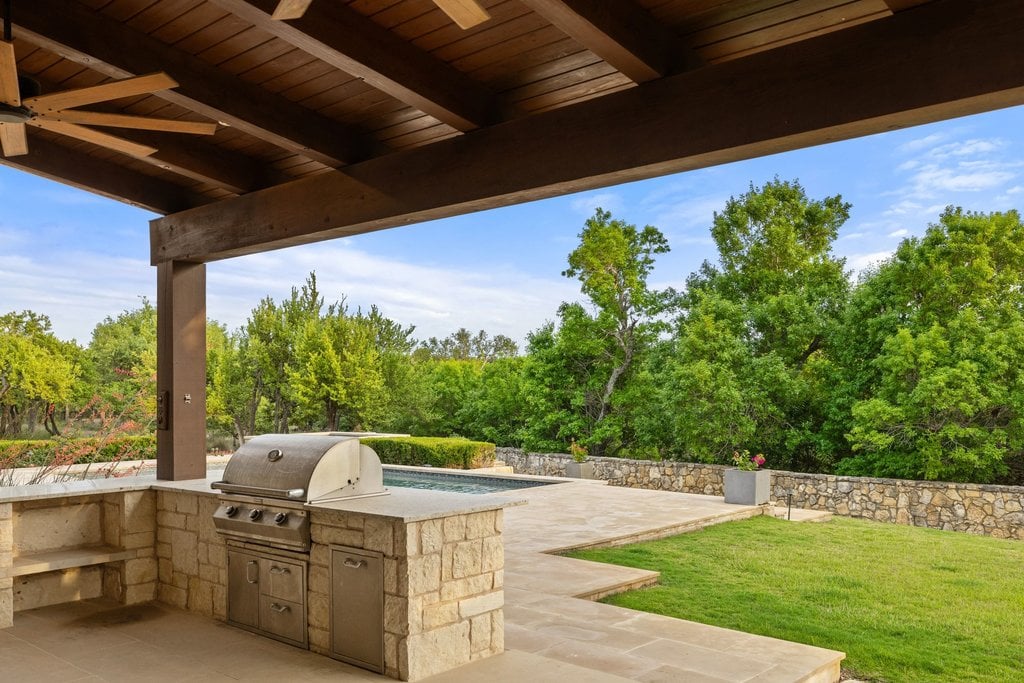 Horseman's Paradise in the heart of Dripping Springs
