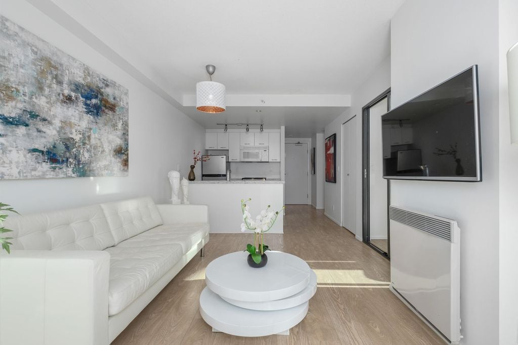 1331 W Georgia St, #707