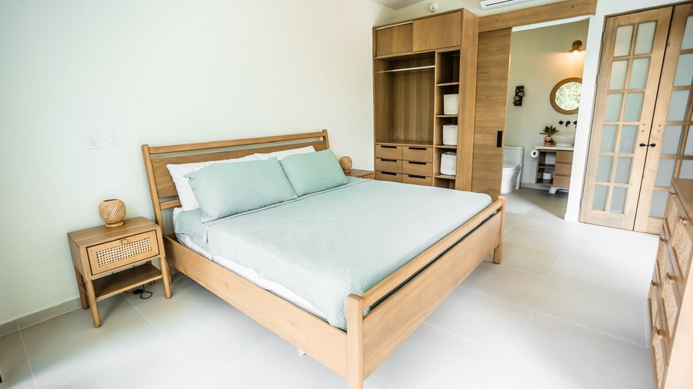 Luxury Riverfront Residence in Playa Dominical Walk to the Beach