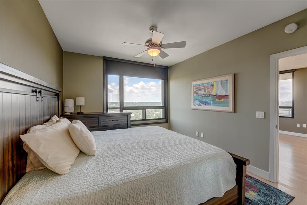 300 Bowie St #2503