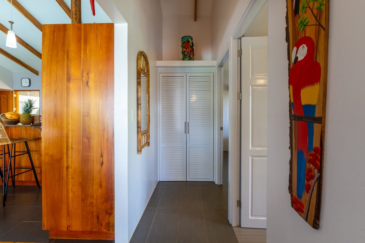  3 Bedroom Stunning Luxury Home Featuring Sweeping Valley & Ocean Views, 5.67 ACRES 