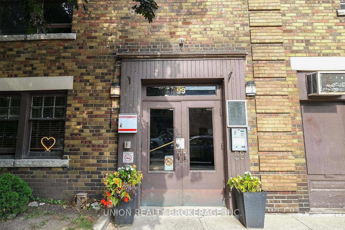 59 Balsam Ave, #17