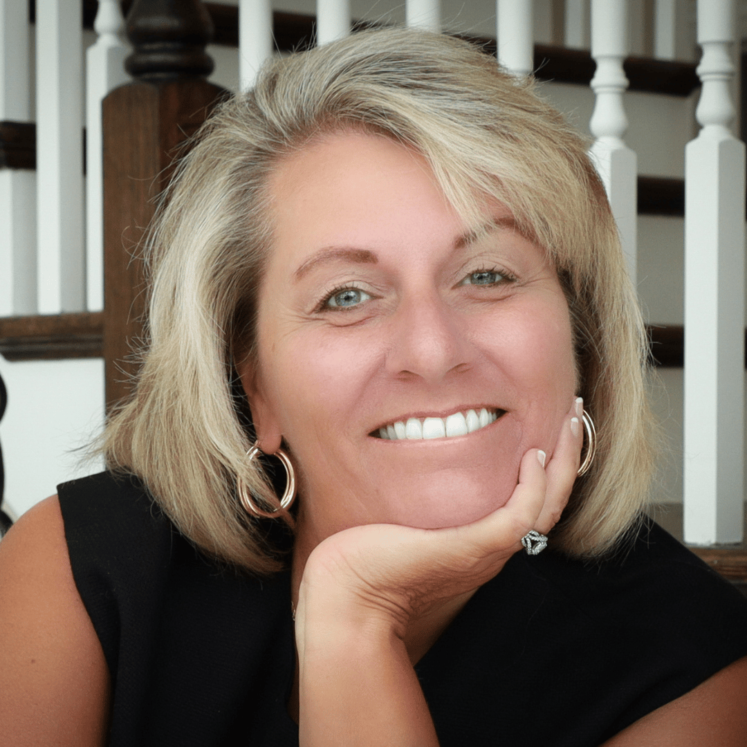 Kelly Bitto Lisle, IL Real Estate Agent Headshot