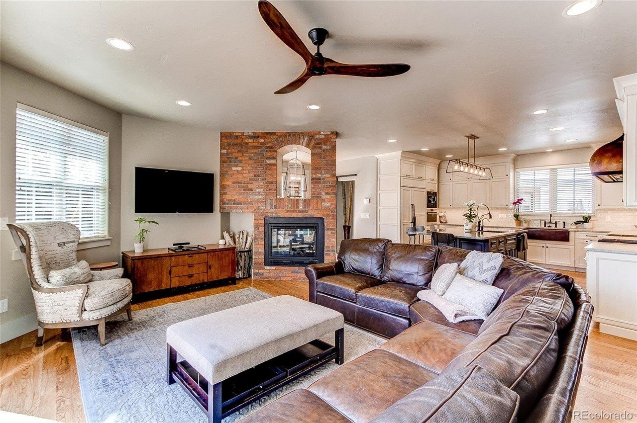 835 Krameria St