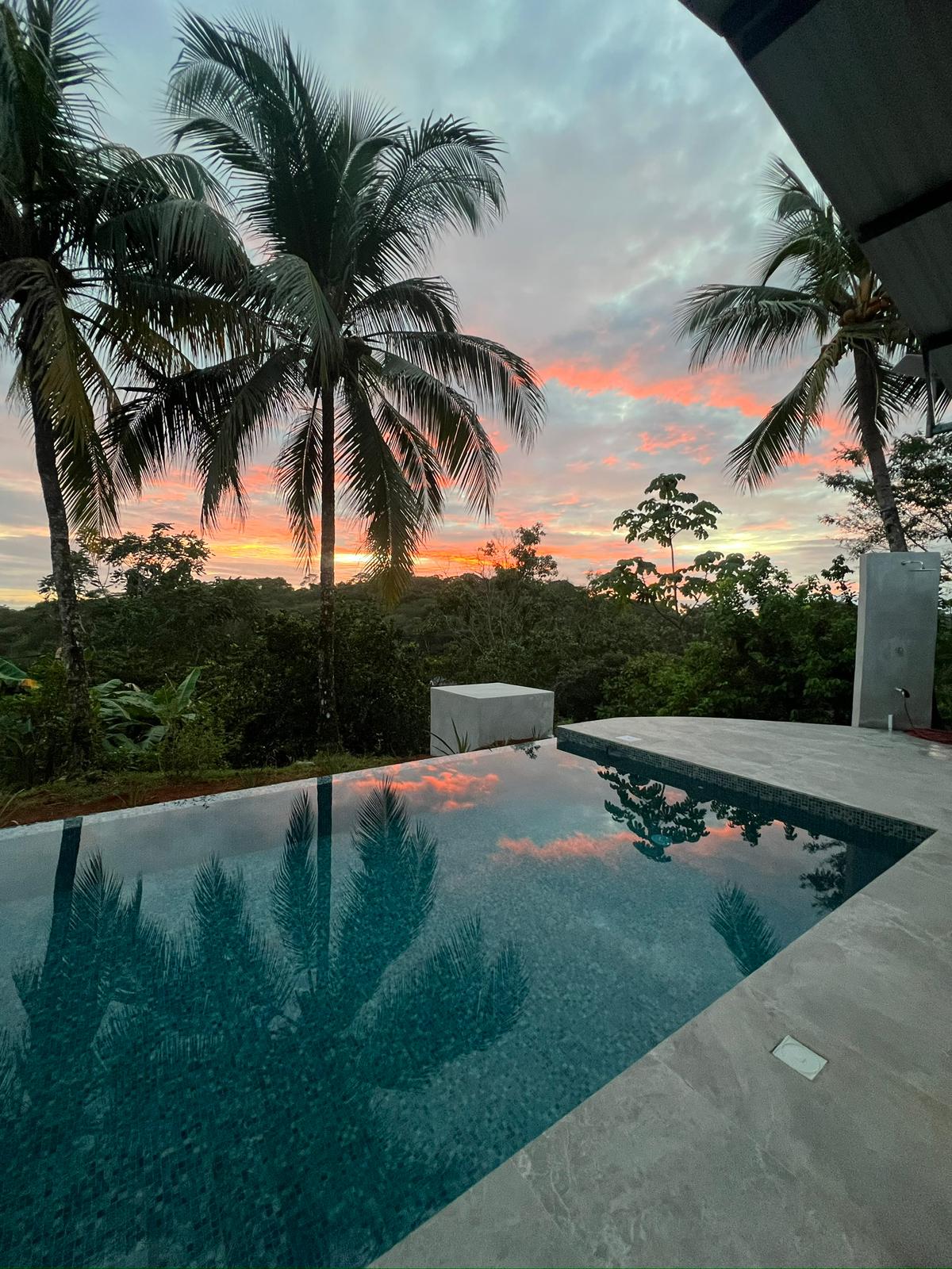 Ocean Peek Paradise Villa - 3 Bed - 1 Bath With a Pool in Hatillo