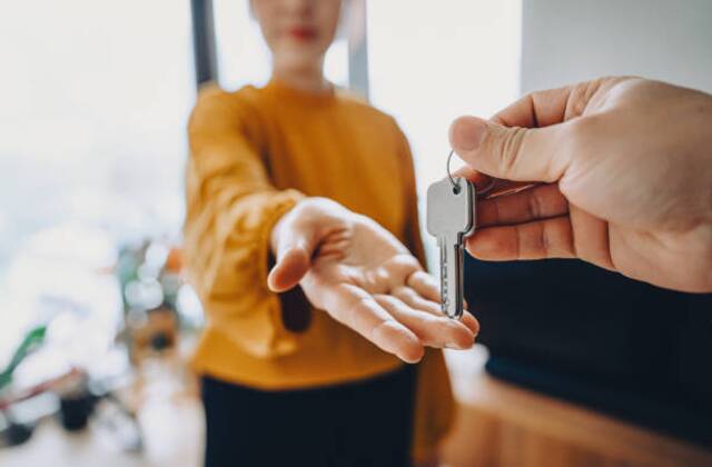 How to Choose the Right Realtor to Sell Your Home in Las Vegas (2025 Guide)