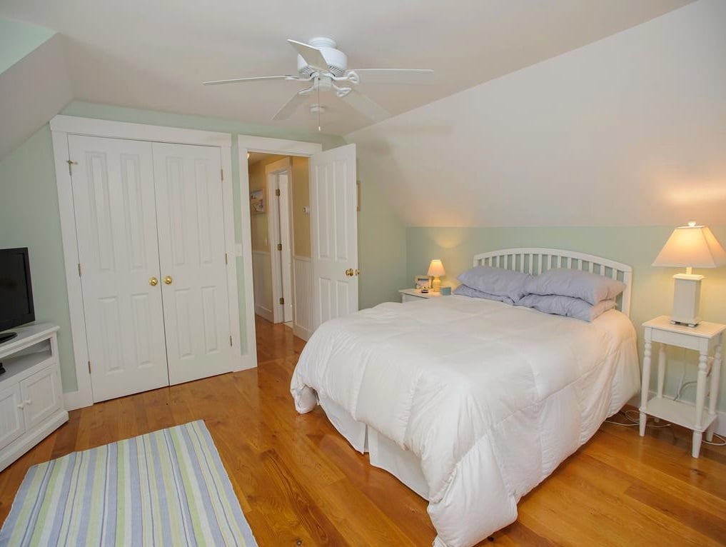 196 Spring Hill Rd