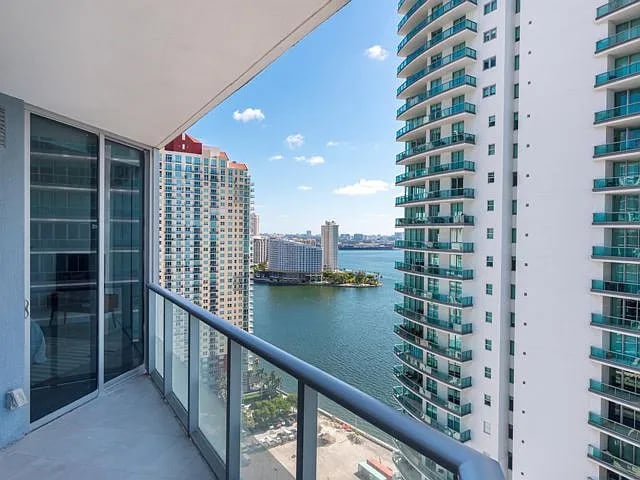 1300 Brickell Bay Dr APT 2509