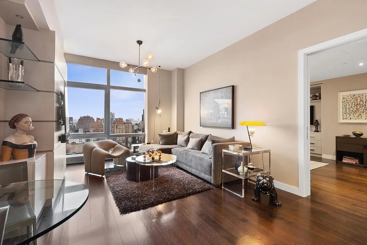 35 W 15th St, #17B