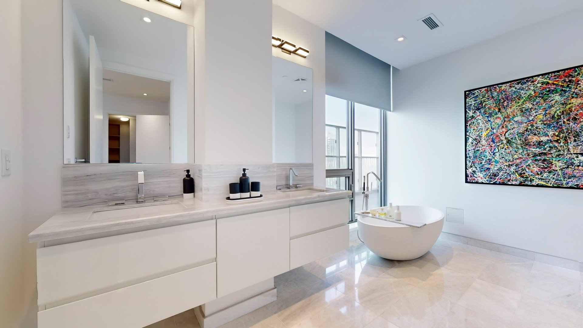 50 Charles St E Suite 5502