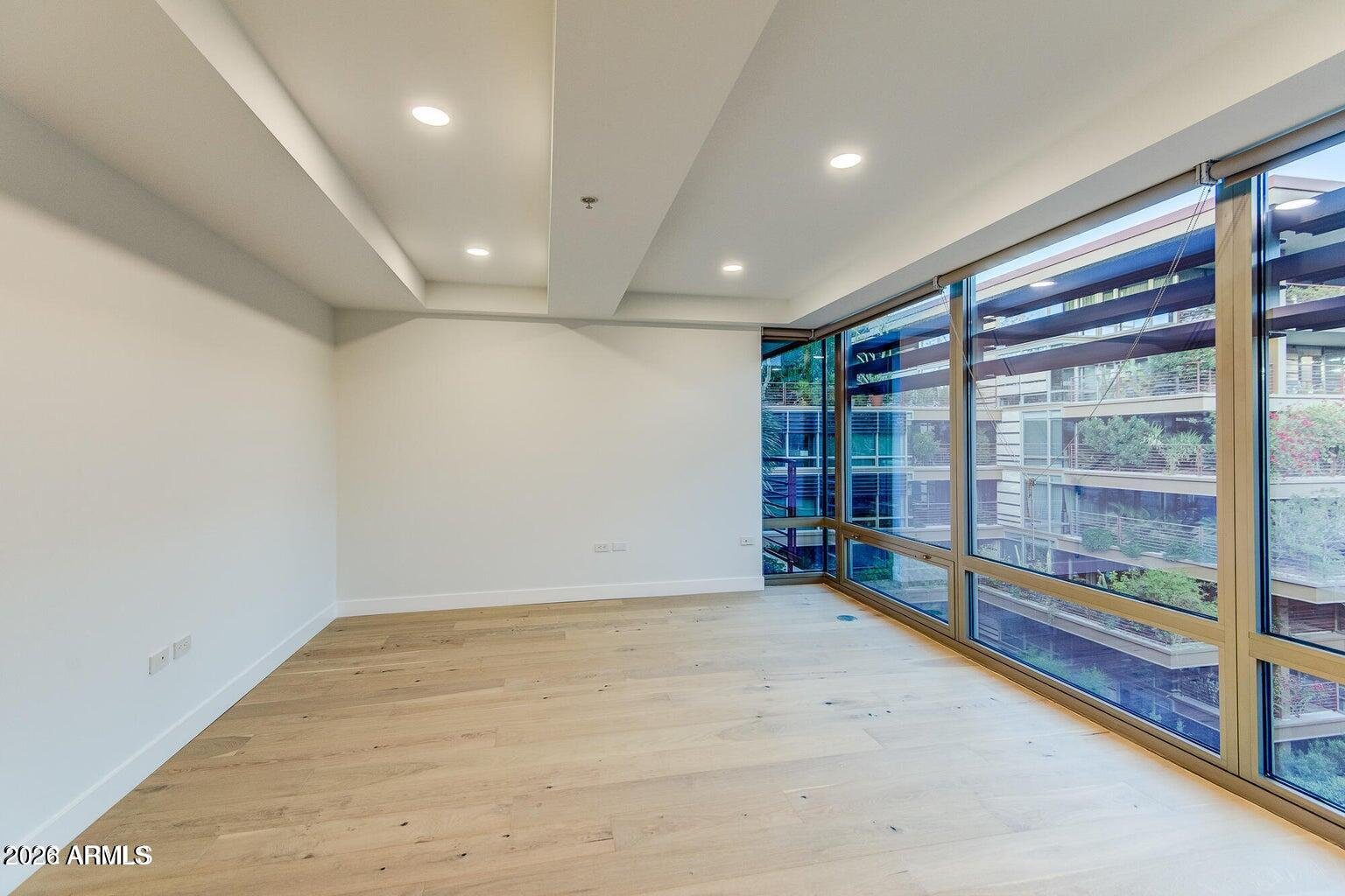 7121 E Rancho Vista Dr, #5011