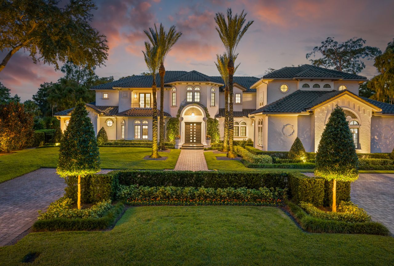 Majestic Lakefront Estate