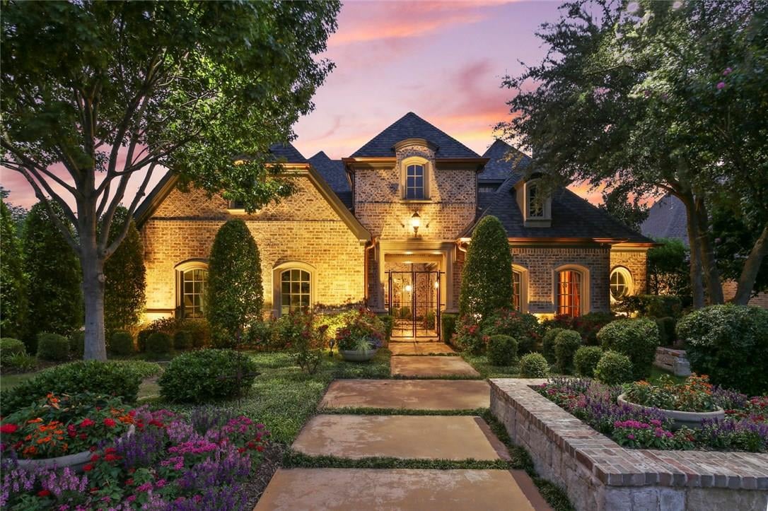 5997 Shady Oaks Dr