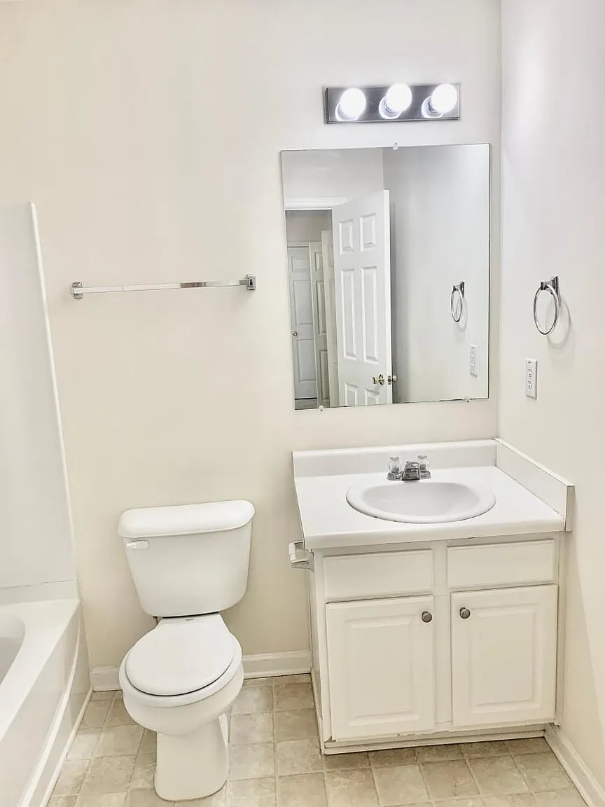 521 Windstone Trl