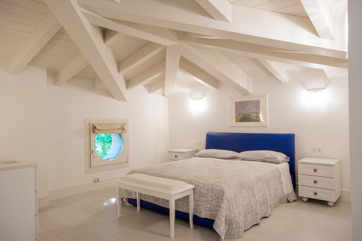 New Luxury Villa with Large Pool and Gardens in Forte dei Marmi