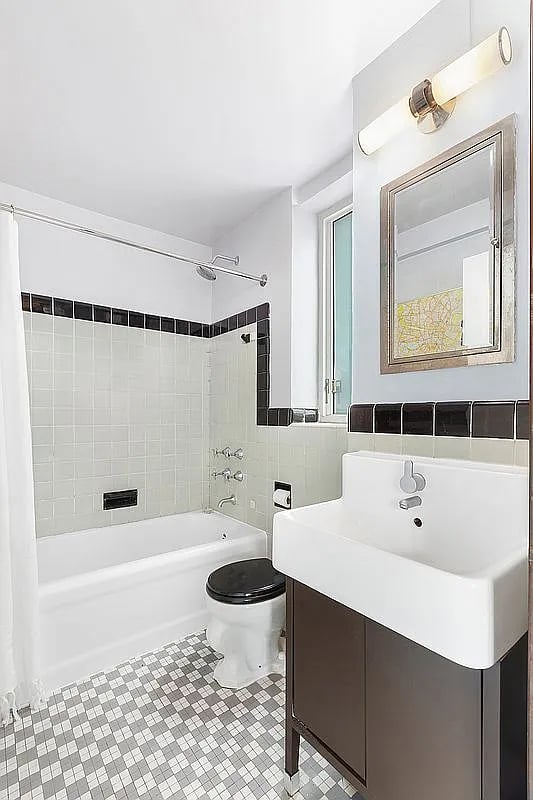 200 West 20th St, #512