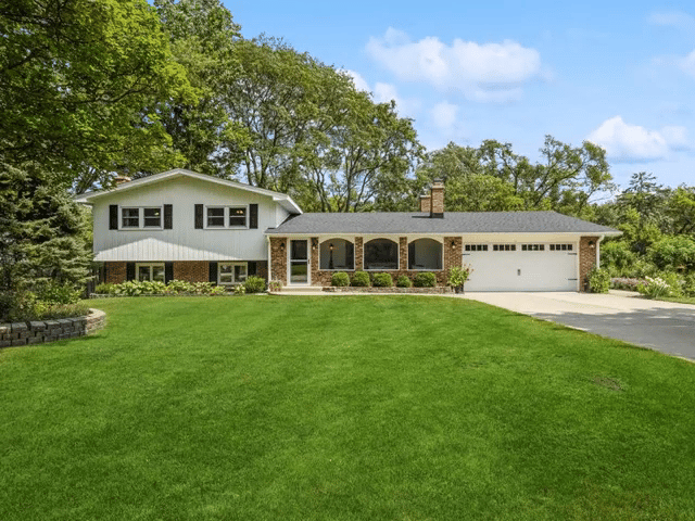 Charming Barrington Home Tour & Local Business Feature | 125 Deerpath Rd, Barrington, IL