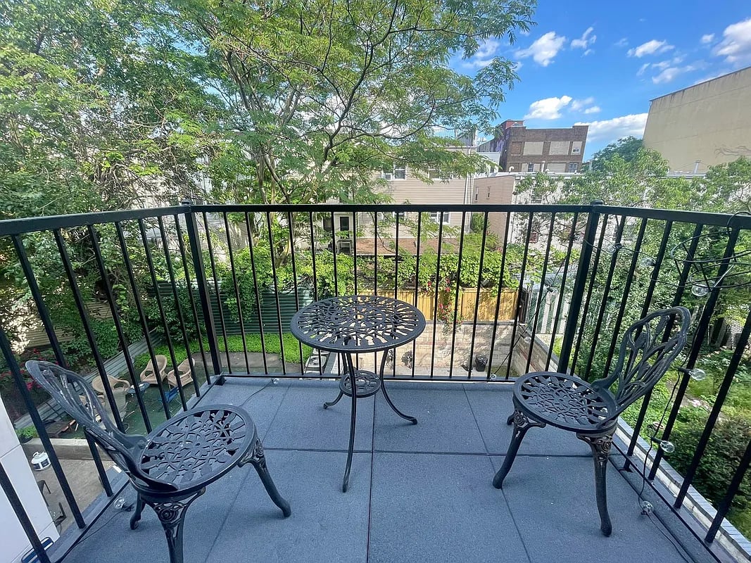 74 George St 3B
