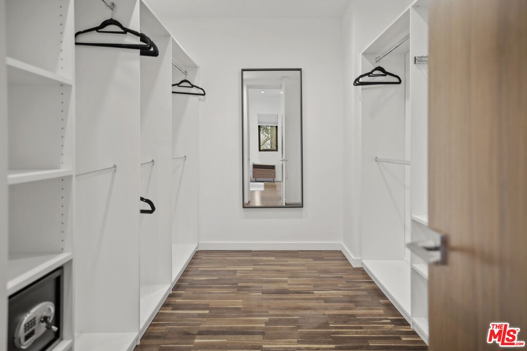 N Crescent Heights Blvd, 90046