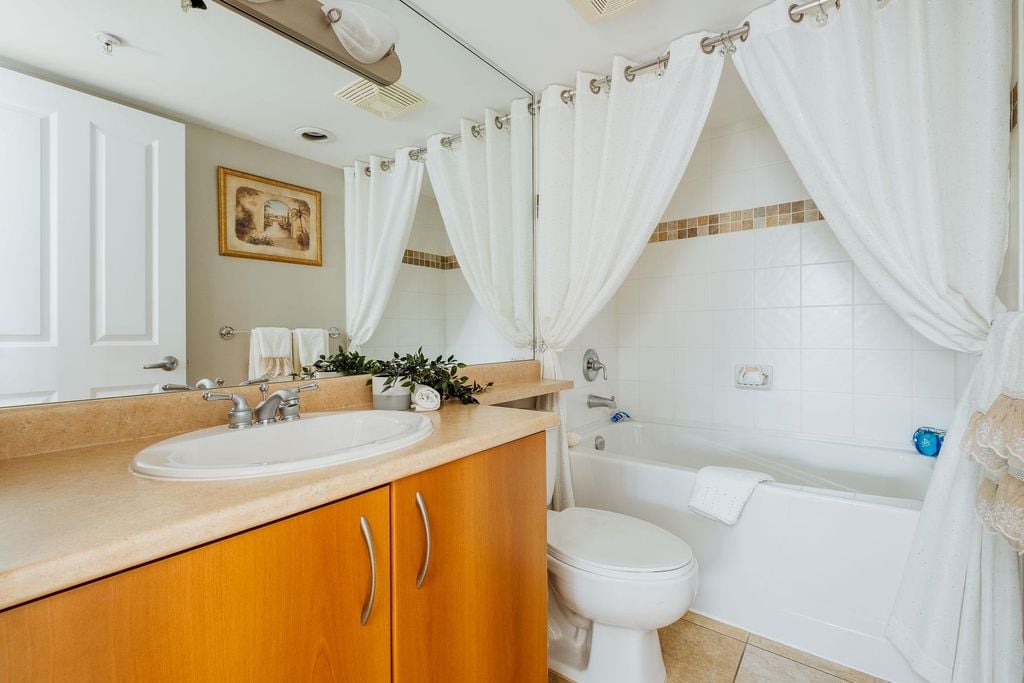 235 Guildford Way, #1003