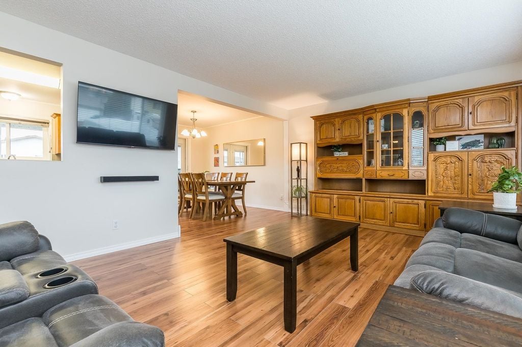 45440 Spartan Cres