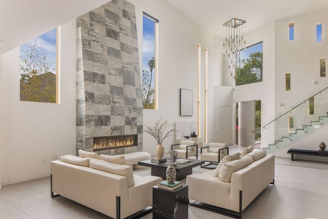 Aurelian Pavilion, W Sunset Blvd, 90049