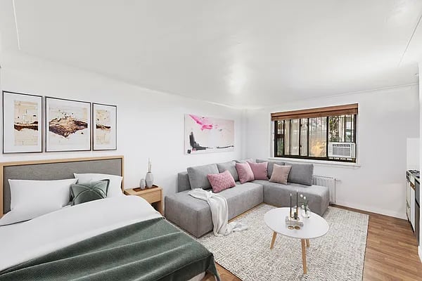 126 East 30th Street Unit: 1A