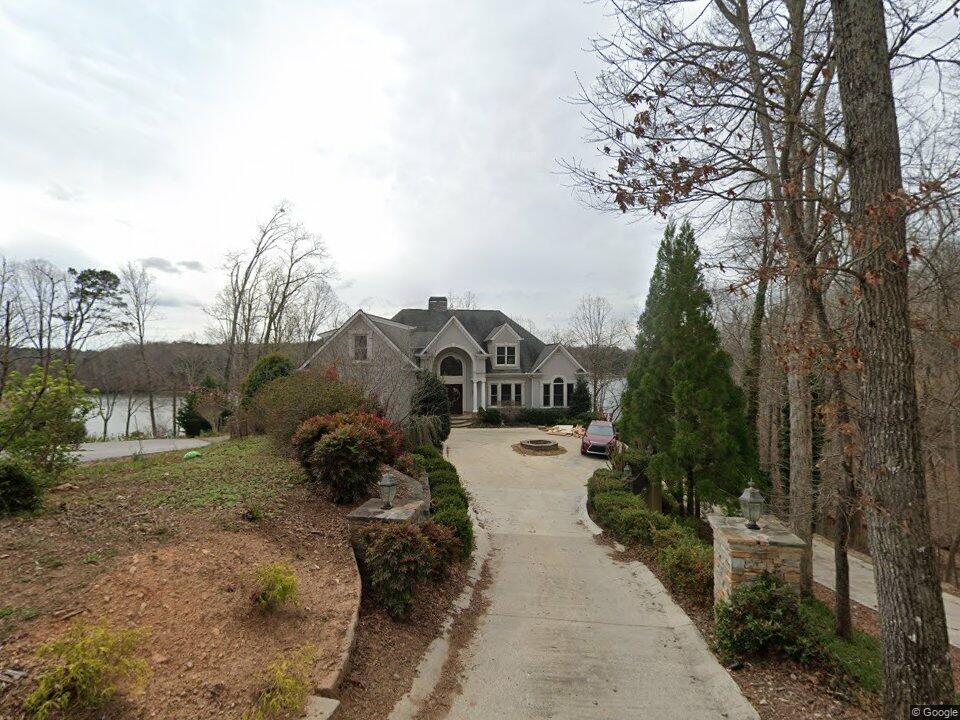3986 Hidden Hill Dr