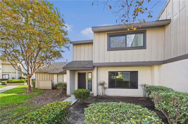 2715 Via Colina