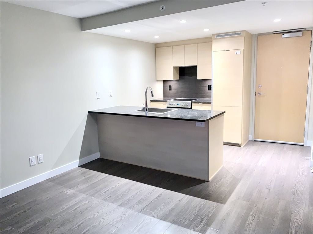 488 SW Marine Dr, #2305