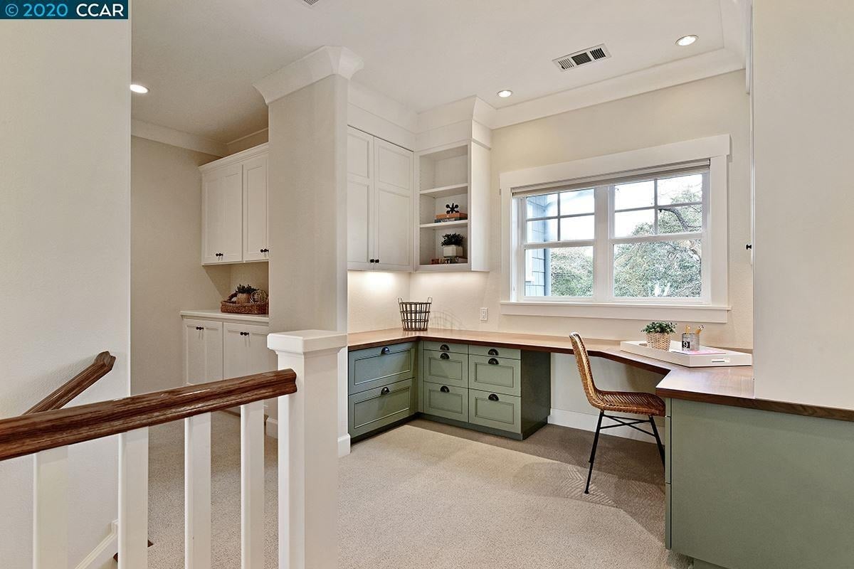 2880 Kinney Dr