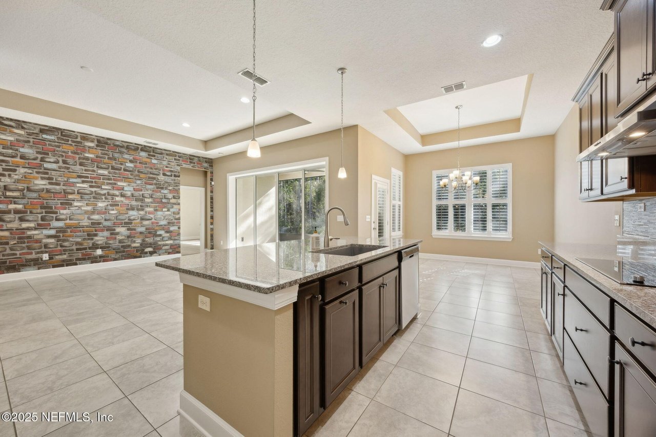 1479 Shadow Creek Dr