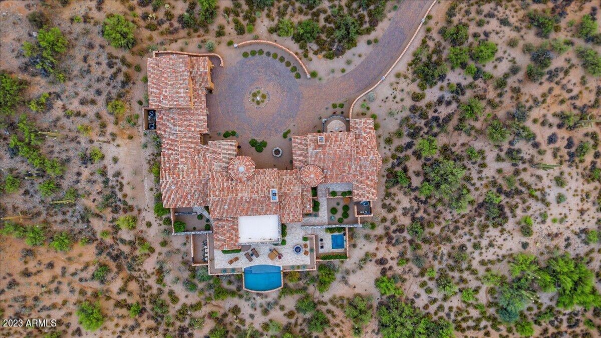 9514 E Madera Dr