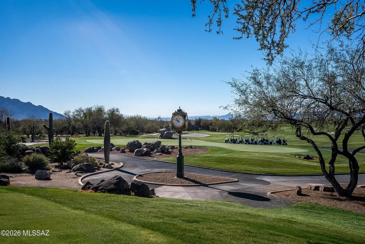 14248 N Hidden Enclave Pl