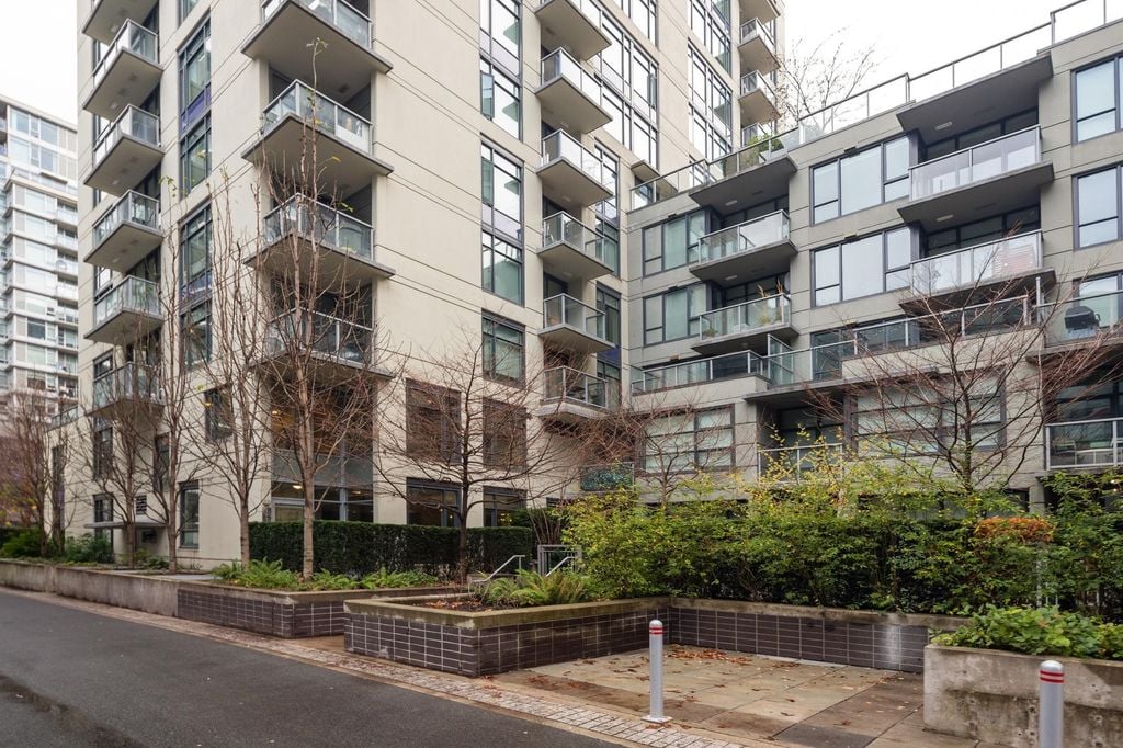 138 W 1 Ave, #507